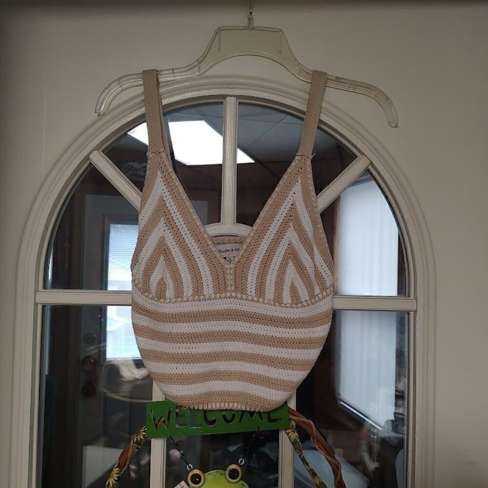 Willow & Wind Tan White Striped Knit Cropped Tank Top Size Women's M
